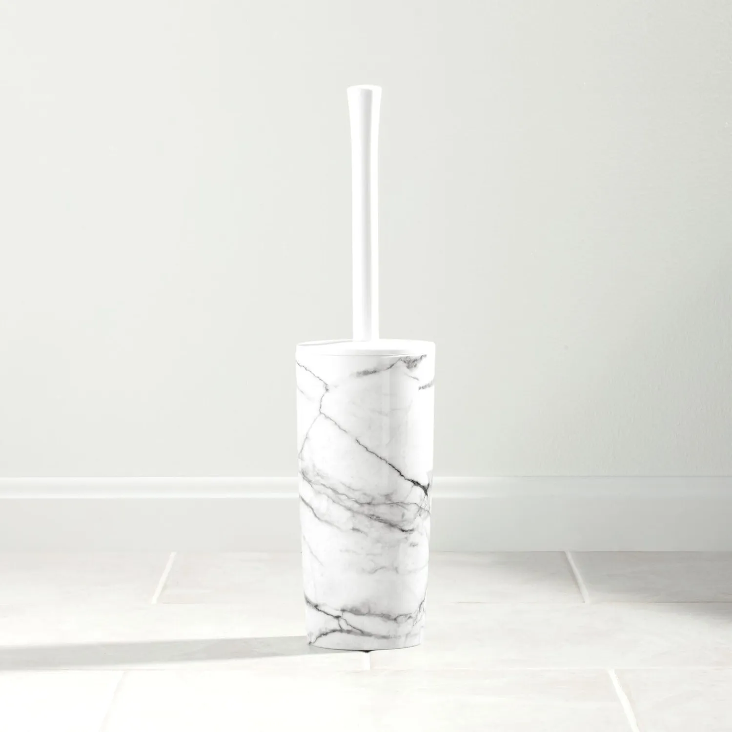 mDesign WC-Bürste mit Halter weiß marmoriert Kunststoff