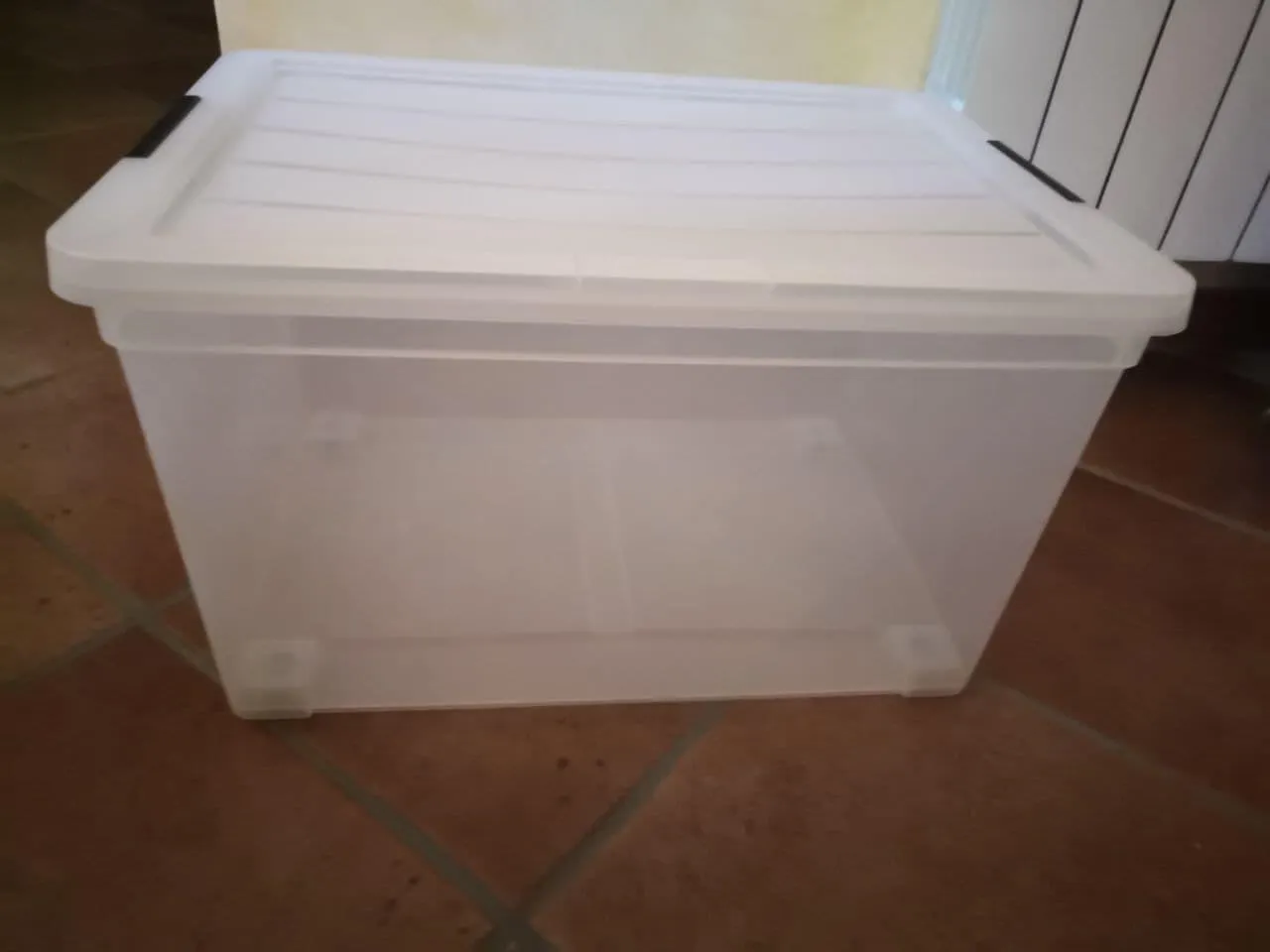 Iris Ohyama NCS-420 Box 70L 3er-Set transparent mit Rollen